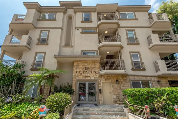 11540 Moorpark Street 401, Studio City, California 91602