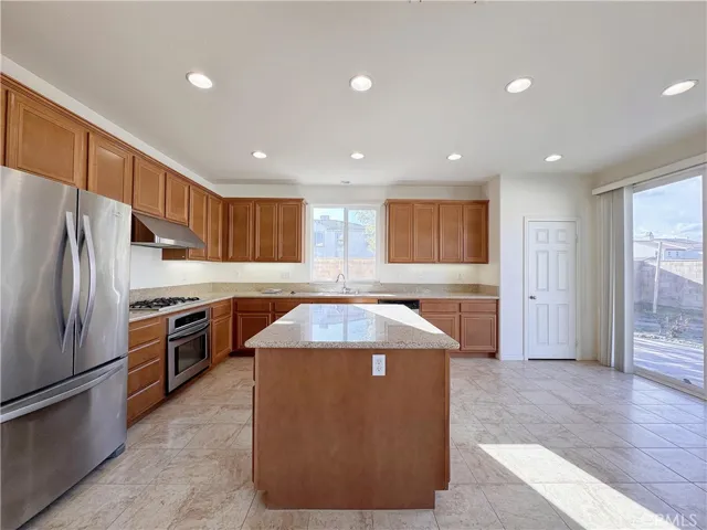 13284 Campolina Drive, Eastvale, California 92880