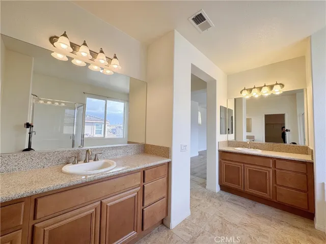 13284 Campolina Drive, Eastvale, California 92880
