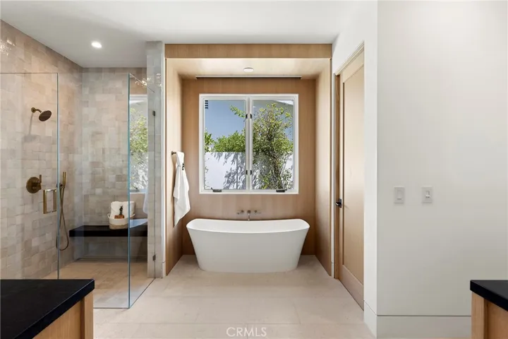 4607 Dorchester Road, Corona Del Mar, California 92625