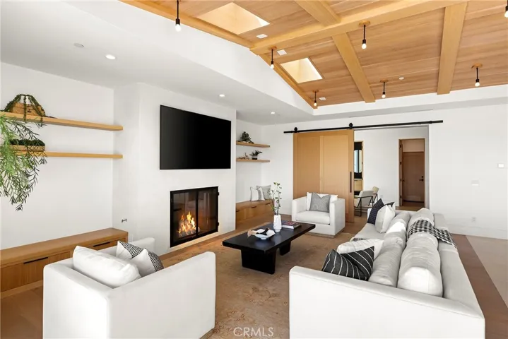 4607 Dorchester Road, Corona Del Mar, California 92625
