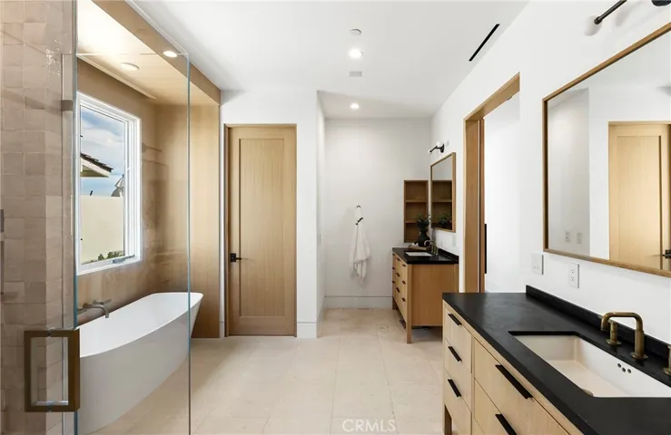 4607 Dorchester Road, Corona Del Mar, California 92625