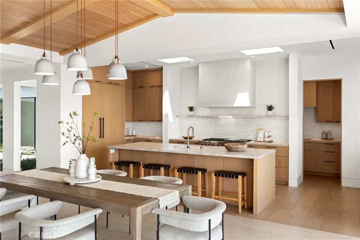 4607 Dorchester Road, Corona Del Mar, California 92625