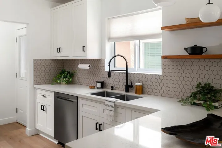 5437 3rd Ave, Los Angeles, California 90043