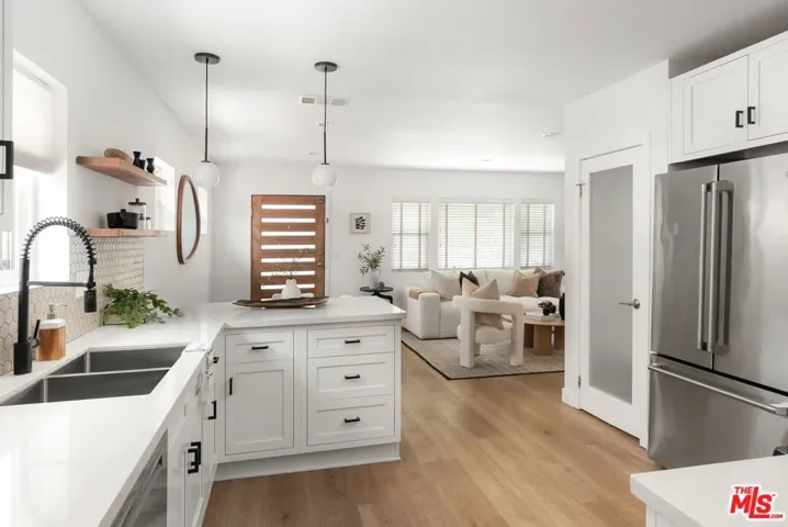 5437 3rd Ave, Los Angeles, California 90043