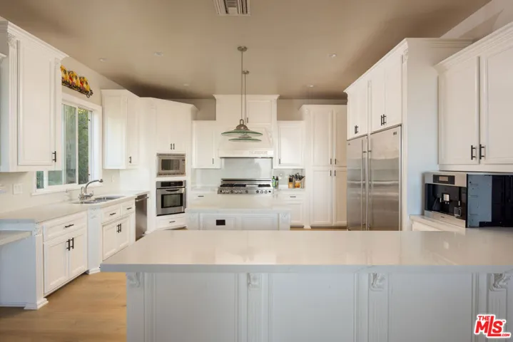 14655 Mulholland Drive, Los Angeles, California 90077