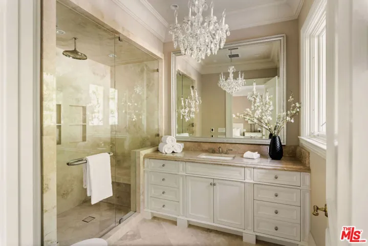 1350 Benedict Canyon Drive, Beverly Hills, California 90210