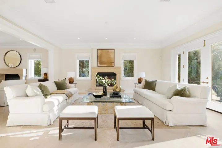1350 Benedict Canyon Drive, Beverly Hills, California 90210