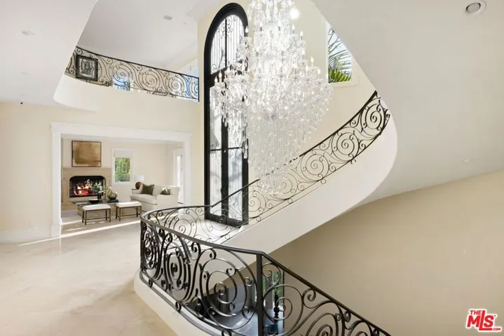 1350 Benedict Canyon Drive, Beverly Hills, California 90210