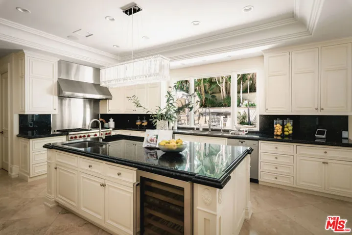 1350 Benedict Canyon Drive, Beverly Hills, California 90210