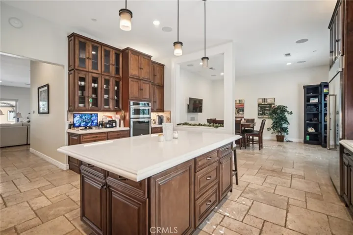 17401 Raymer, Sherwood Forest, California 91325