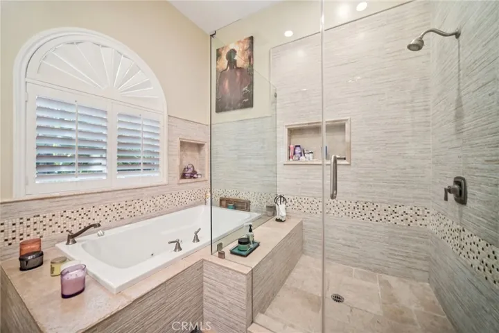 17401 Raymer, Sherwood Forest, California 91325