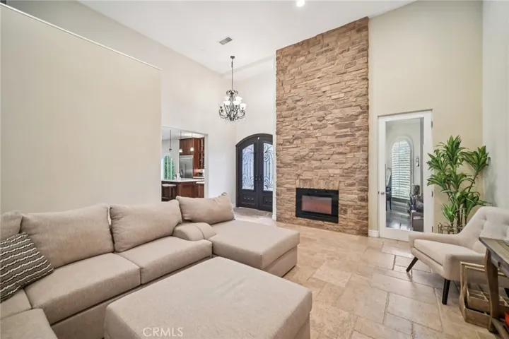 17401 Raymer, Sherwood Forest, California 91325