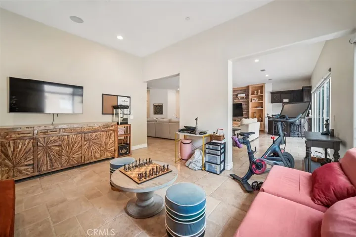 17401 Raymer, Sherwood Forest, California 91325