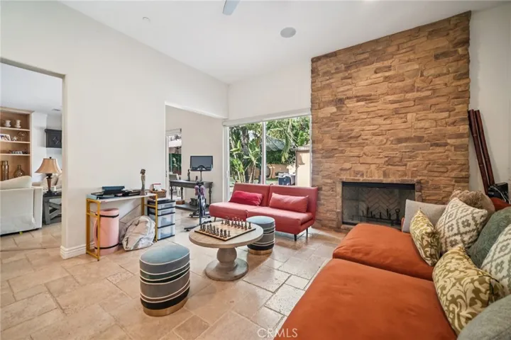 17401 Raymer, Sherwood Forest, California 91325