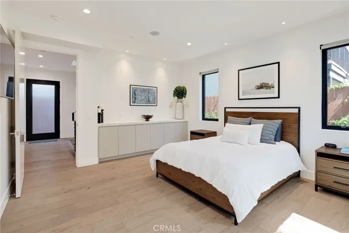 622 1st Place, Hermosa Beach, California 90254