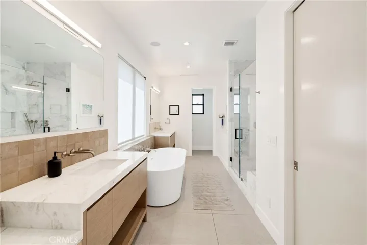 622 1st Place, Hermosa Beach, California 90254