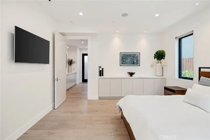 622 1st Place, Hermosa Beach, California 90254