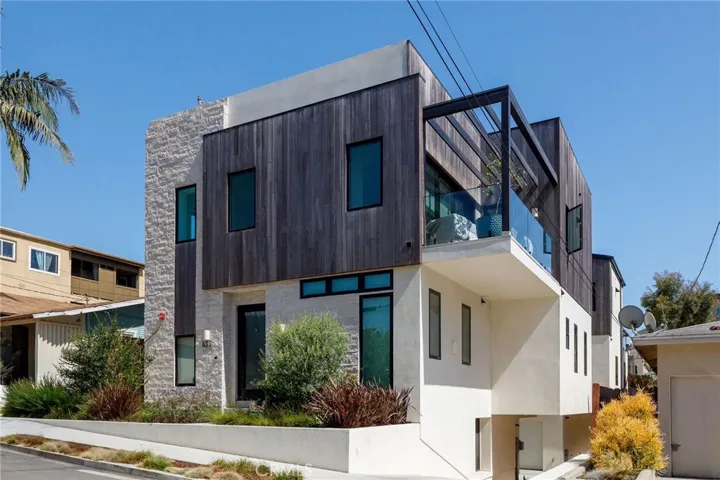 622 1st Place, Hermosa Beach, California 90254