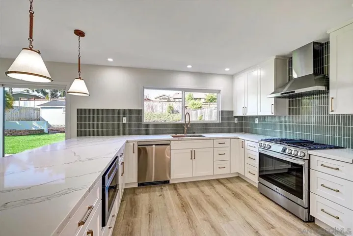 2802 Cowley Way, San Diego, California 92110