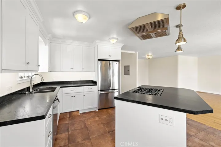 976 S Coast S A, Laguna Beach, California 92651
