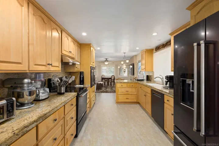 17632 Fonticello Way, San Diego, California 92128