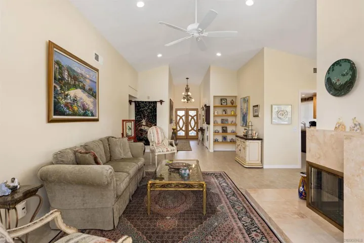 17632 Fonticello Way, San Diego, California 92128