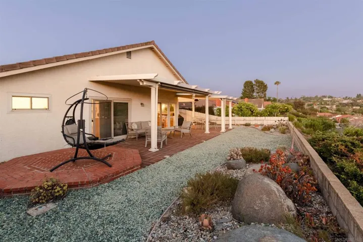17632 Fonticello Way, San Diego, California 92128