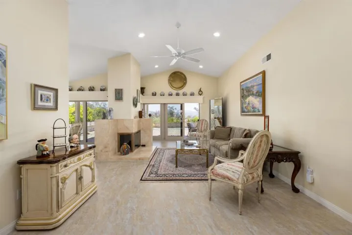 17632 Fonticello Way, San Diego, California 92128