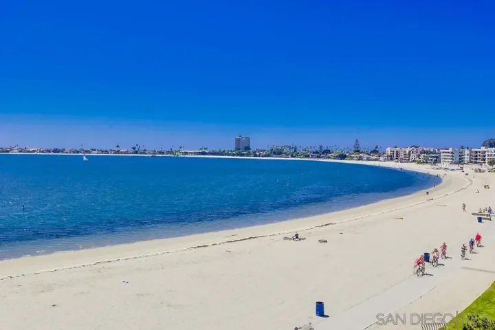 3888 Riviera Dr 301, San Diego, California 92109