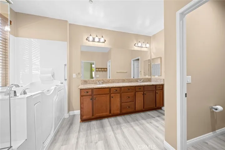 Ensuite primary bath