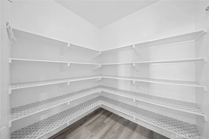 Walk in pantry