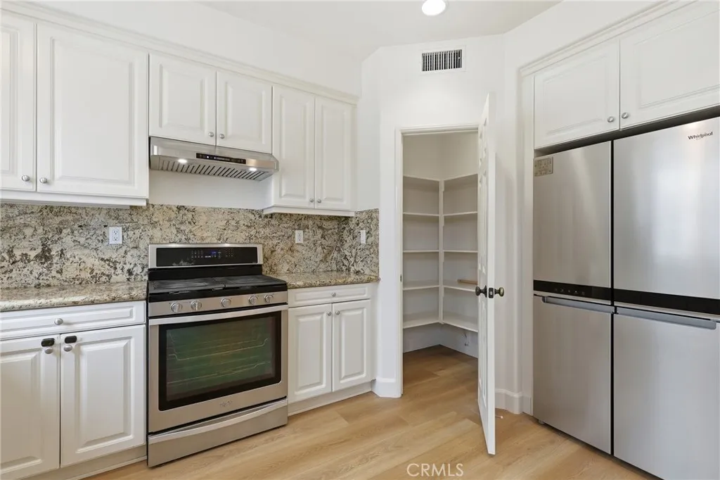 Spacious pantry in the kitchen