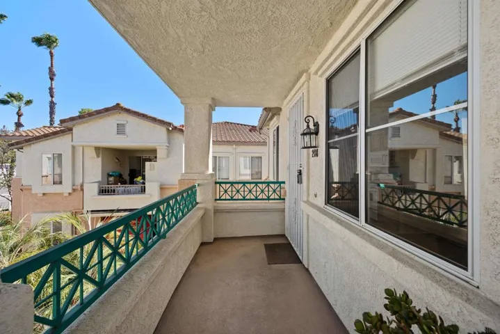 11454 Via Rancho San Diego 208, El Cajon, California 92019