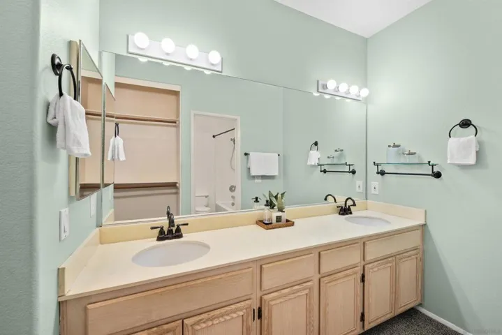 11454 Via Rancho San Diego 208, El Cajon, California 92019