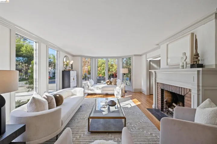 2935 Florence, Berkeley, California 94705
