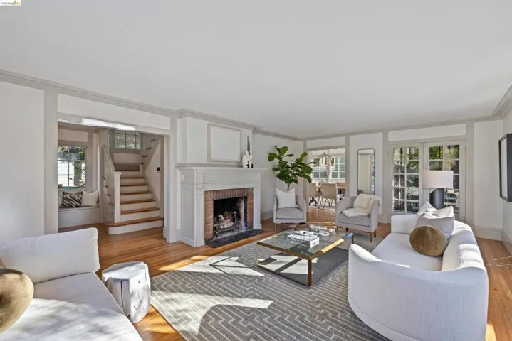 2935 Florence, Berkeley, California 94705