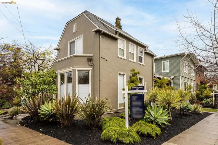 2935 Florence, Berkeley, California 94705