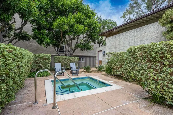 832 Kalpati Cir E, Carlsbad, California 92008