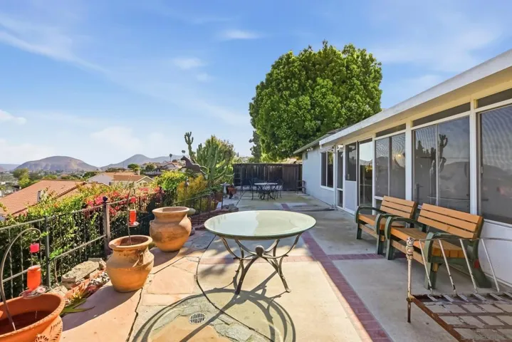 6260 Camino Rico, San Diego, California 92120