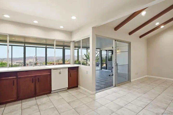 6260 Camino Rico, San Diego, California 92120