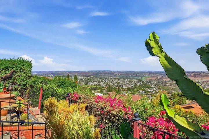 6260 Camino Rico, San Diego, California 92120