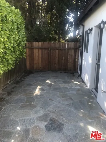1930 S Bentley Avenue, Los Angeles, California 90025