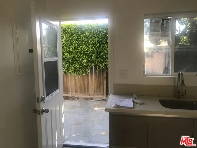 1930 S Bentley Avenue, Los Angeles, California 90025