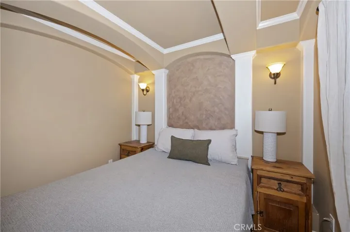 28714 Palisades, Lake Arrowhead, California 92352
