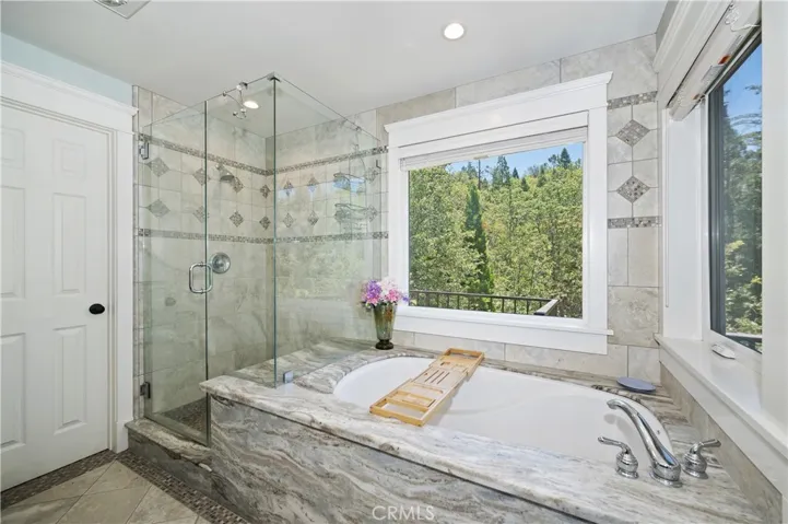 28714 Palisades, Lake Arrowhead, California 92352