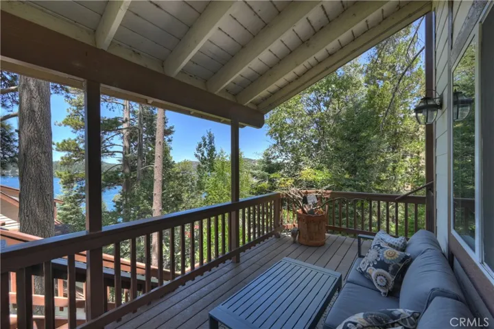 28714 Palisades, Lake Arrowhead, California 92352