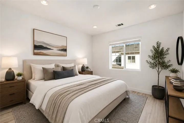 Virtualy Staged Bedroom