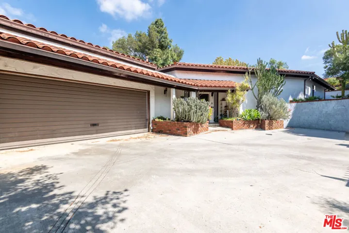 1458 Sutherland Street, Los Angeles, California 90026