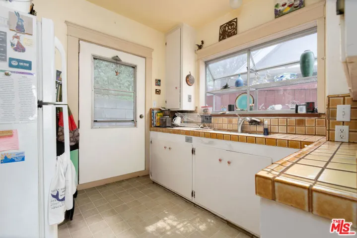 1458 Sutherland Street, Los Angeles, California 90026